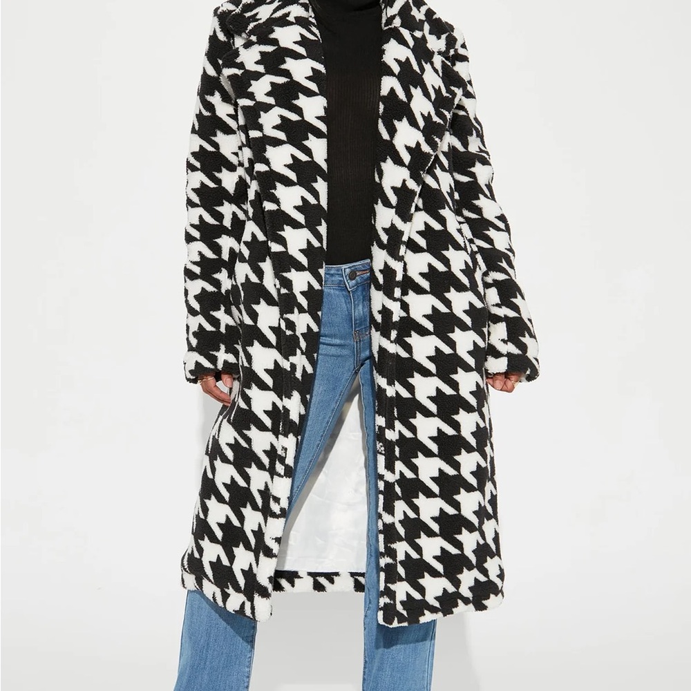 Fashion Nova Black and White Teddy Jacket